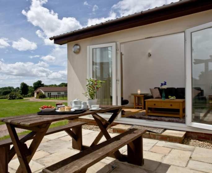 Lovely 2 Bedroom Holiday Chalet Near Sidmouth Exterior photo