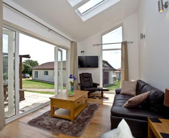 Lovely 2 Bedroom Holiday Chalet Near Sidmouth Exterior photo