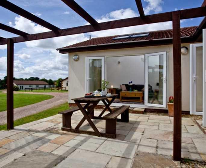 Lovely 2 Bedroom Holiday Chalet Near Sidmouth Exterior photo